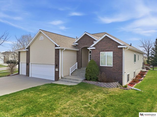 5460 Rockford Drive, Lincoln, NE 68521