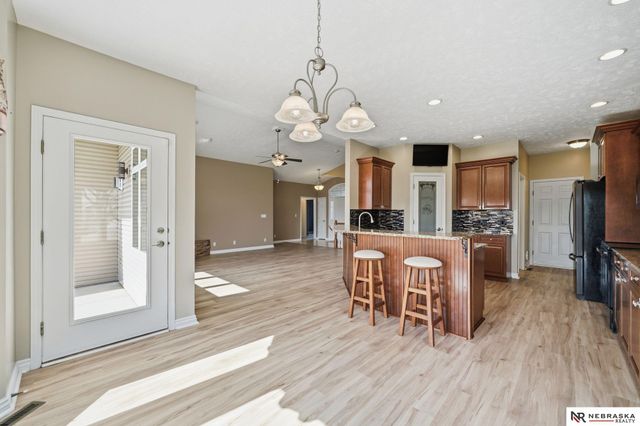 5460 Rockford Drive, Lincoln, NE 68521