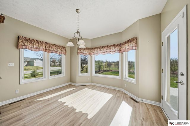 5460 Rockford Drive, Lincoln, NE 68521