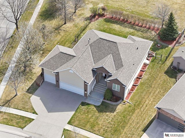 5460 Rockford Drive, Lincoln, NE 68521