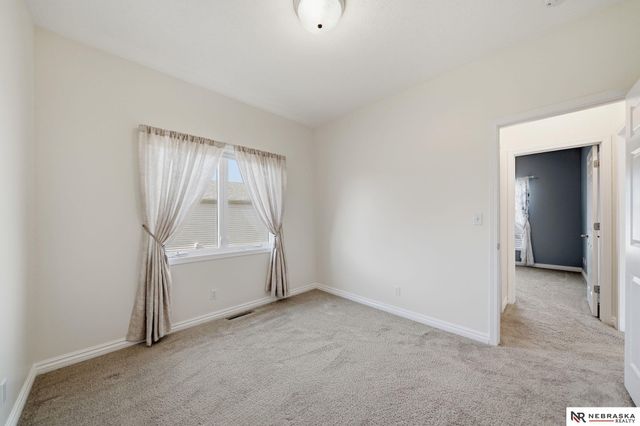 5460 Rockford Drive, Lincoln, NE 68521
