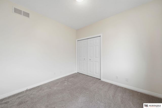 5460 Rockford Drive, Lincoln, NE 68521
