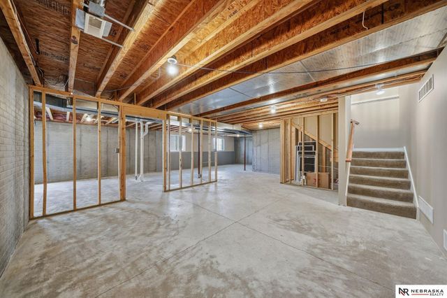 5460 Rockford Drive, Lincoln, NE 68521