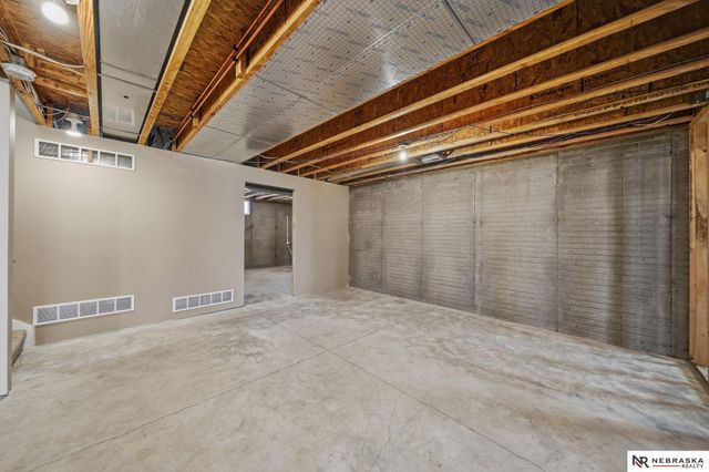 5460 Rockford Drive, Lincoln, NE 68521