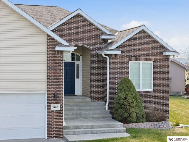 5460 Rockford Drive, Lincoln, NE 68521