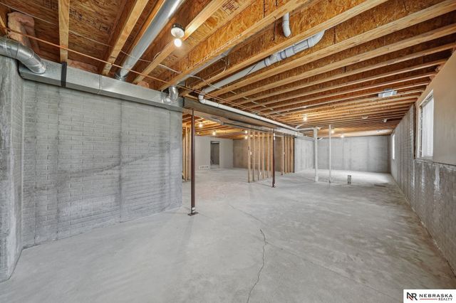 5460 Rockford Drive, Lincoln, NE 68521