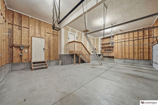 5460 Rockford Drive, Lincoln, NE 68521