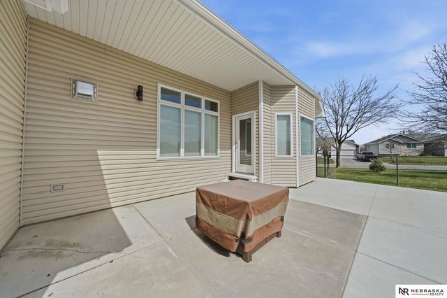5460 Rockford Drive, Lincoln, NE 68521