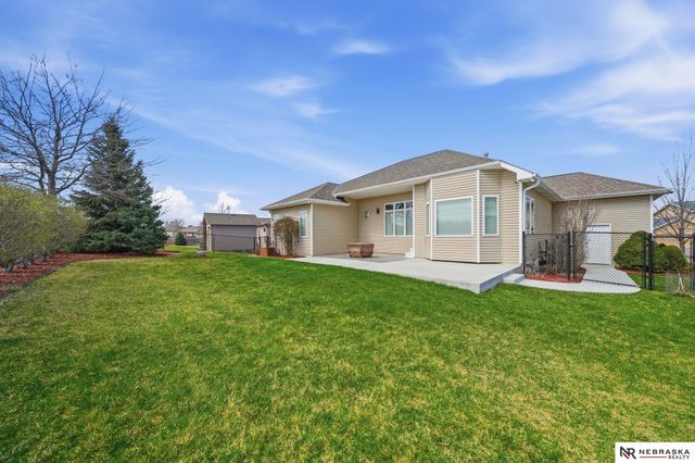 5460 Rockford Drive, Lincoln, NE 68521
