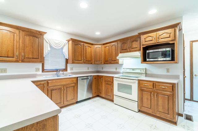 7750 E G Antony Dr-92 Drive, Fort Wayne, IN 46818