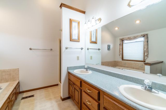 7750 E G Antony Dr-92 Drive, Fort Wayne, IN 46818