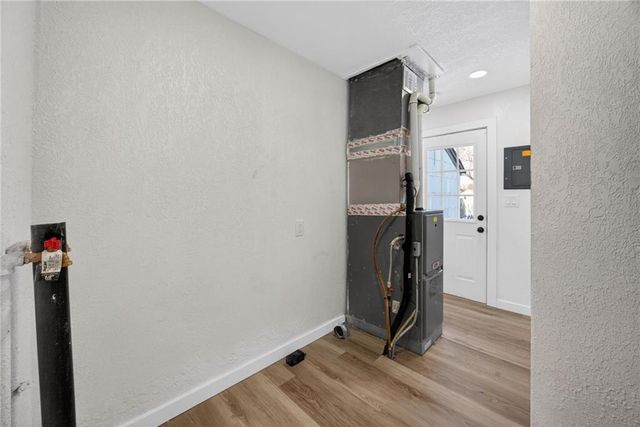 1230 W 25th Street S, Independence, MO 64052