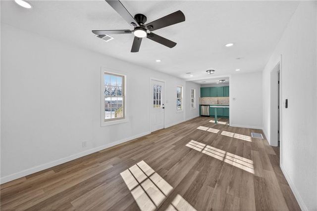 1230 W 25th Street S, Independence, MO 64052