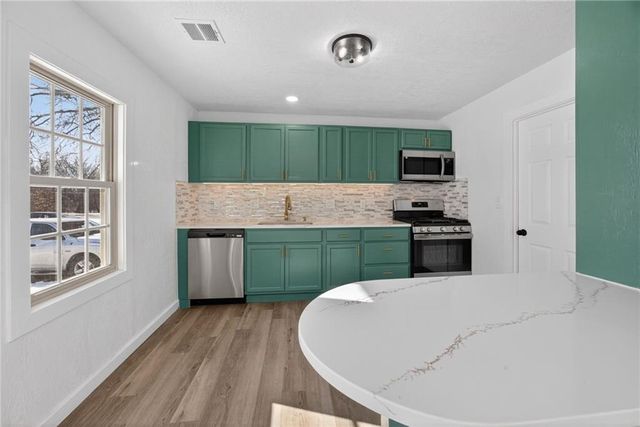 1230 W 25th Street S, Independence, MO 64052