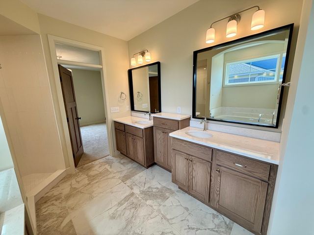 4636 Fable Road N, Hugo, MN 55038