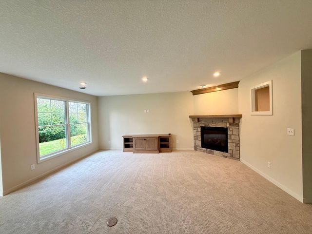 4636 Fable Road N, Hugo, MN 55038