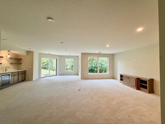 4636 Fable Road N, Hugo, MN 55038