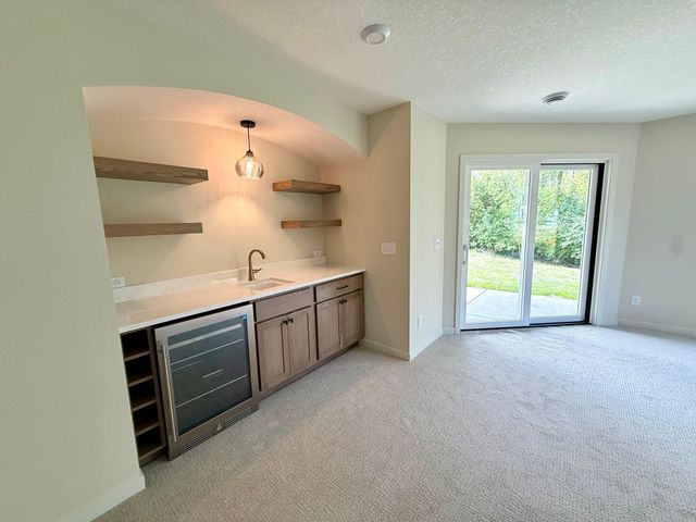 4636 Fable Road N, Hugo, MN 55038