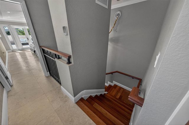 1215 NE 1st Street, Fort Lauderdale, FL 33301