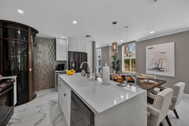 1215 NE 1st Street, Fort Lauderdale, FL 33301