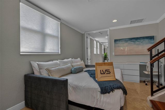 1215 NE 1st Street, Fort Lauderdale, FL 33301