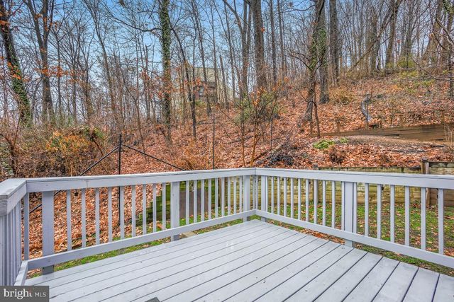 3829 S FOUR MILE RUN DR, Arlington, VA 22206