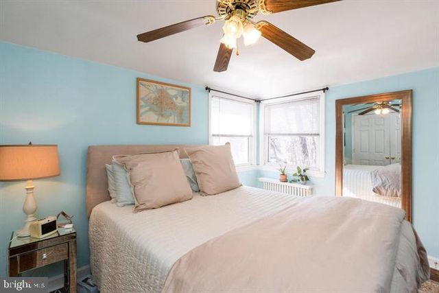 3829 S FOUR MILE RUN DR, Arlington, VA 22206