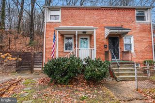 3829 S FOUR MILE RUN DR, Arlington, VA 22206