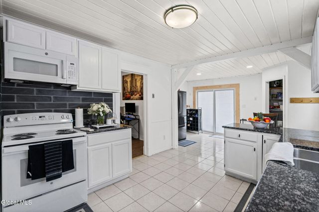 837 Harrison Avenue, Schenectady, NY 12306