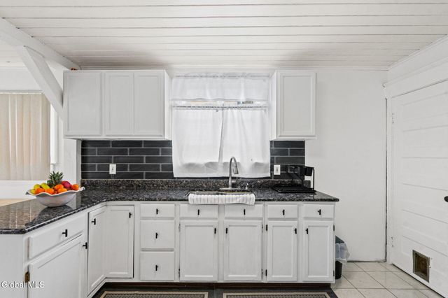 837 Harrison Avenue, Schenectady, NY 12306