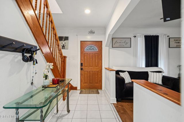 837 Harrison Avenue, Schenectady, NY 12306