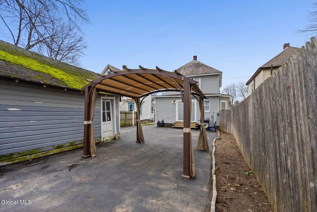 837 Harrison Avenue, Schenectady, NY 12306