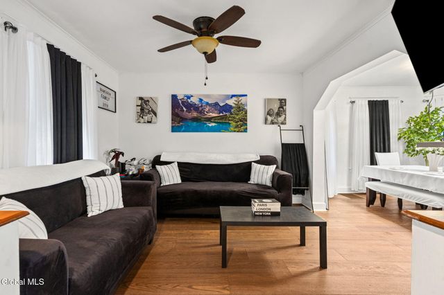 837 Harrison Avenue, Schenectady, NY 12306