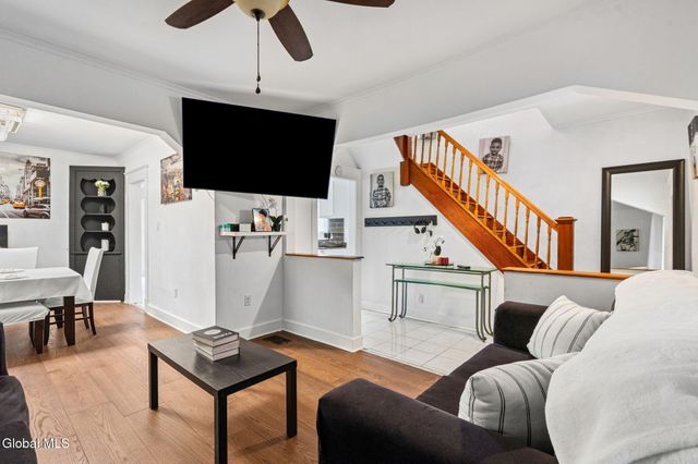 837 Harrison Avenue, Schenectady, NY 12306