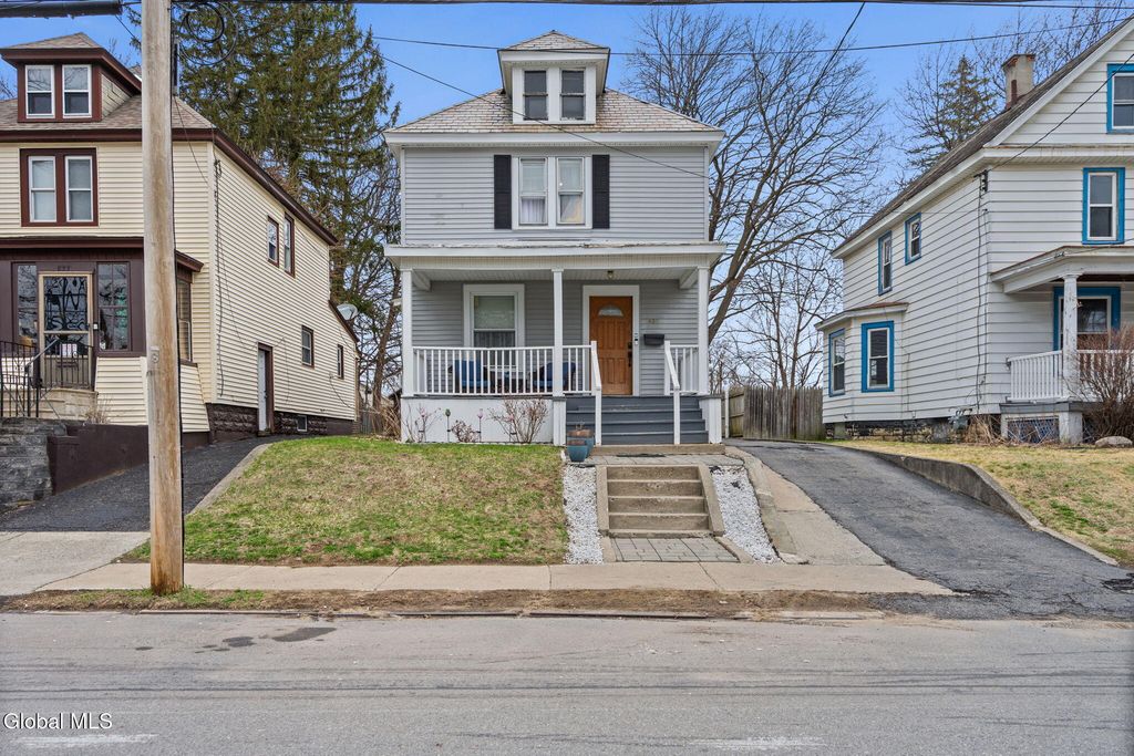 837 Harrison Avenue, Schenectady, NY 12306