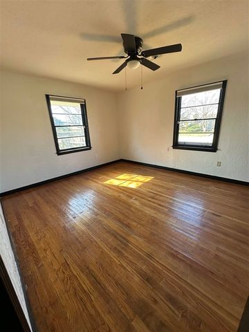 2202 NW Cheyenne Ave, Lawton, OK 73505