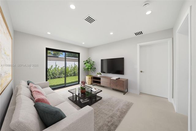 6332 SW 28th Street, Miami, FL 33155