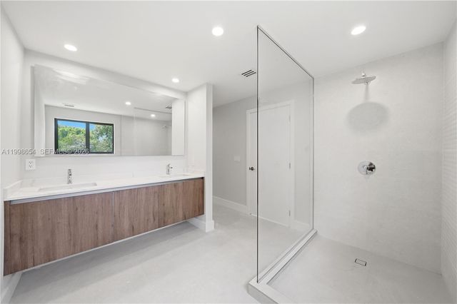 6332 SW 28th Street, Miami, FL 33155