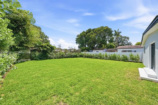 6332 SW 28th Street, Miami, FL 33155