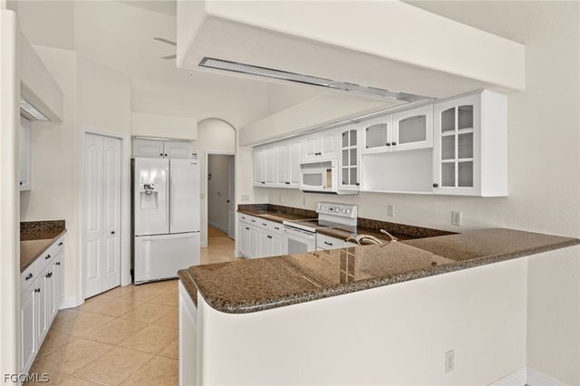 2822 SW 49th TER, Cape Coral, FL 33914