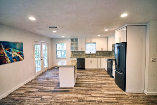 N 146 Sunrise Drive, Key Largo, FL 33070