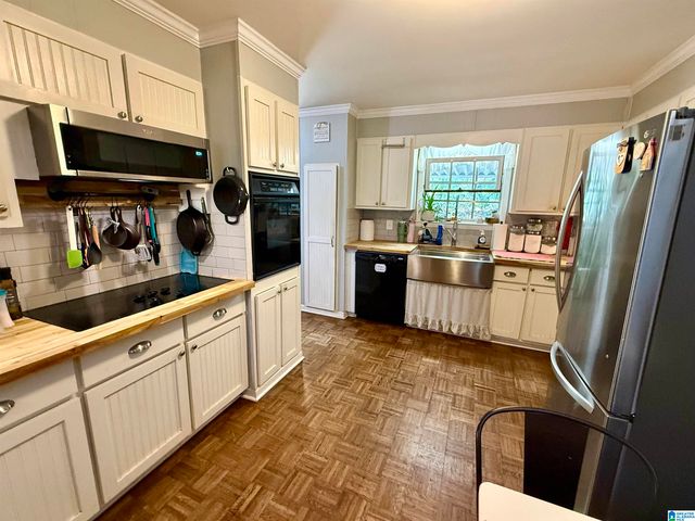 1195 FOREST DRIVE, Gardendale, AL 35071