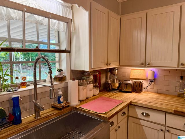 1195 FOREST DRIVE, Gardendale, AL 35071