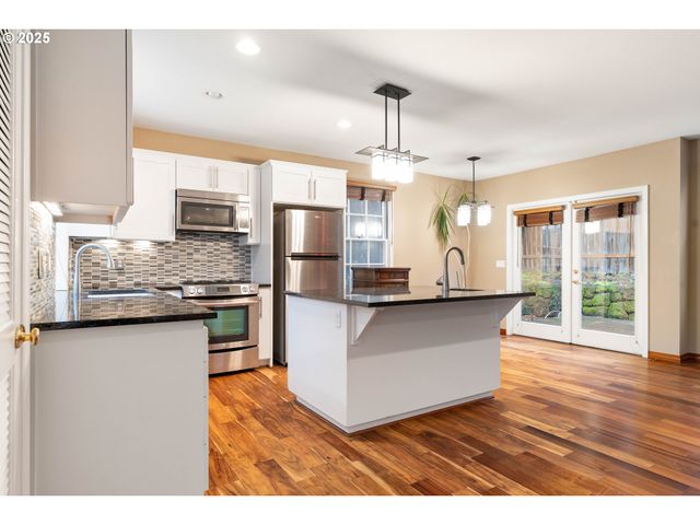 7799 Sw MONTCLAIR Dr, Portland, OR 97225