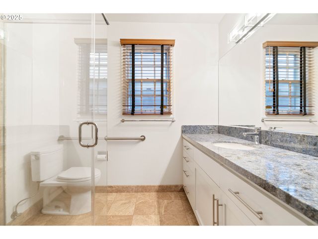 7799 Sw MONTCLAIR Dr, Portland, OR 97225