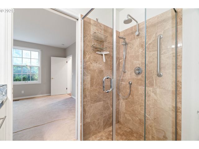 7799 Sw MONTCLAIR Dr, Portland, OR 97225