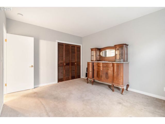 7799 Sw MONTCLAIR Dr, Portland, OR 97225