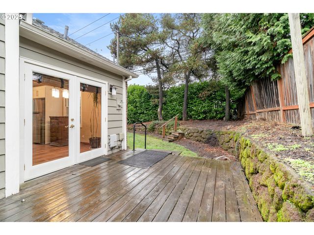 7799 Sw MONTCLAIR Dr, Portland, OR 97225