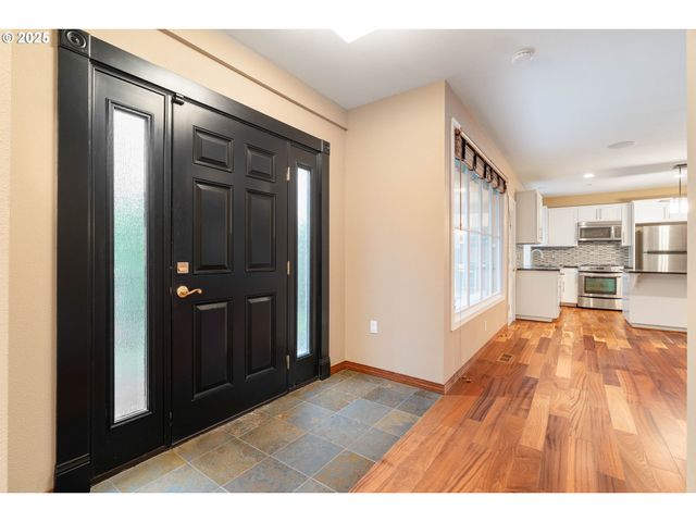 7799 Sw MONTCLAIR Dr, Portland, OR 97225