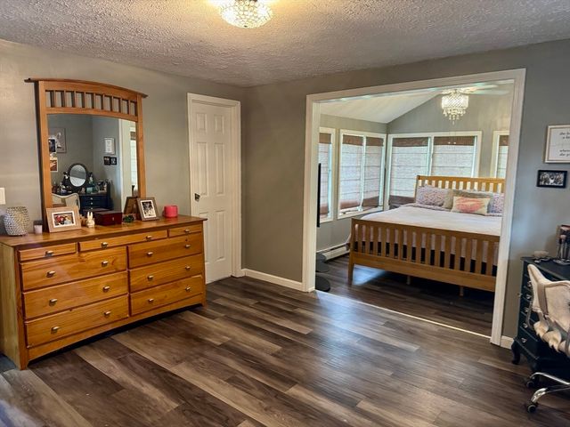 150 Podunk Rd, Sturbridge, MA 01566
